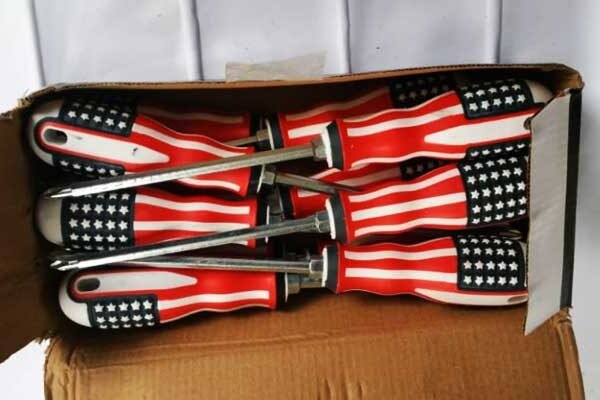Grossiste tournevis avec motif drapeau américain à Douala